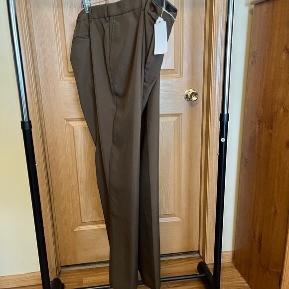 Haband size 48X30 men’s dress pants brown slacks preowned good condition - Picture 1 of 4